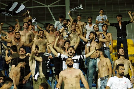 Neftçi - Uypeşt qarşılaşması maraqlı anlarla yadda qalıb - FOTOREPORTAJ