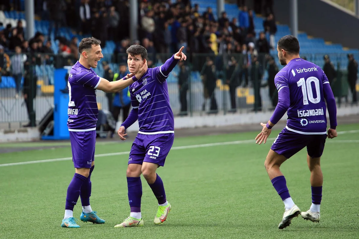 Sumqayıt 1237 gündən sonra səfərdə üç qol vurub