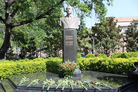 Tbilisidə “Soyqırımı hadisələri müasir elmi araşdırmalarda mövzusunda Beynəlxalq konfrans keçirilib