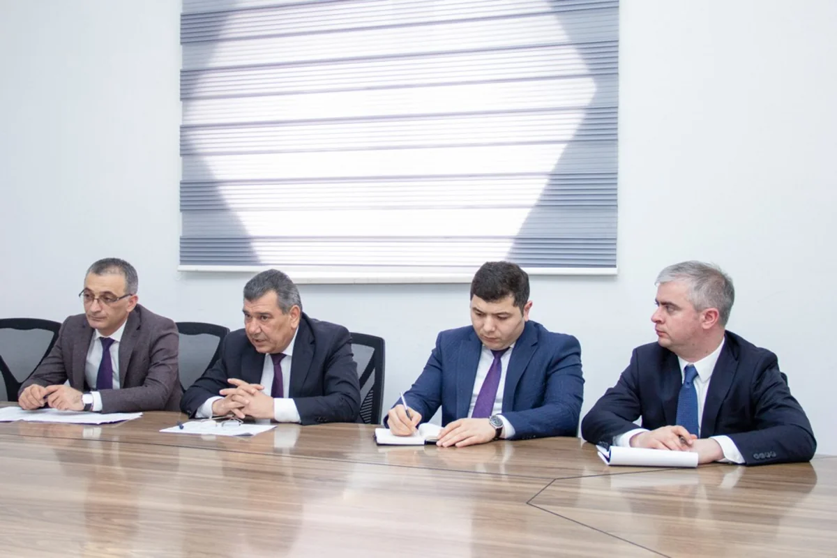 Aqrolizinq builki taxıl biçinində ilkin mərhələdə sahəsi 50 hektardan az olan fermerlərə xidmət göstərəcək