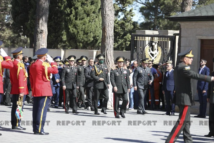 Руководство Минобороны Азербайджана посетило вторую Аллею почетного захоронения