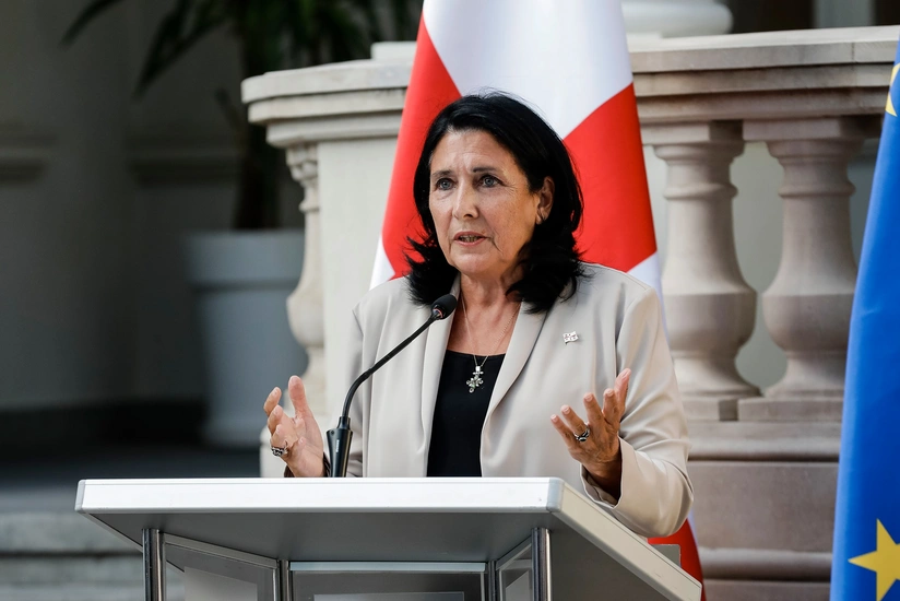 Gürcüstan prezidenti Ukrayna sərhədində deeskalasiyanı alqışlayıb