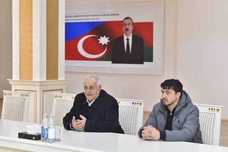 “Azərsu”nun sədr müavini Salyanda vətəndaşları qəbul edib