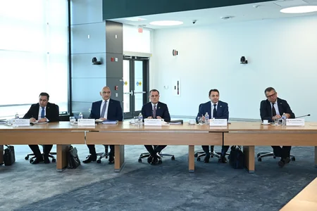 Blinkenin iştirakı ilə Azərbaycan və Ermənistan XİN rəhbərlərinin görüşü keçirilir