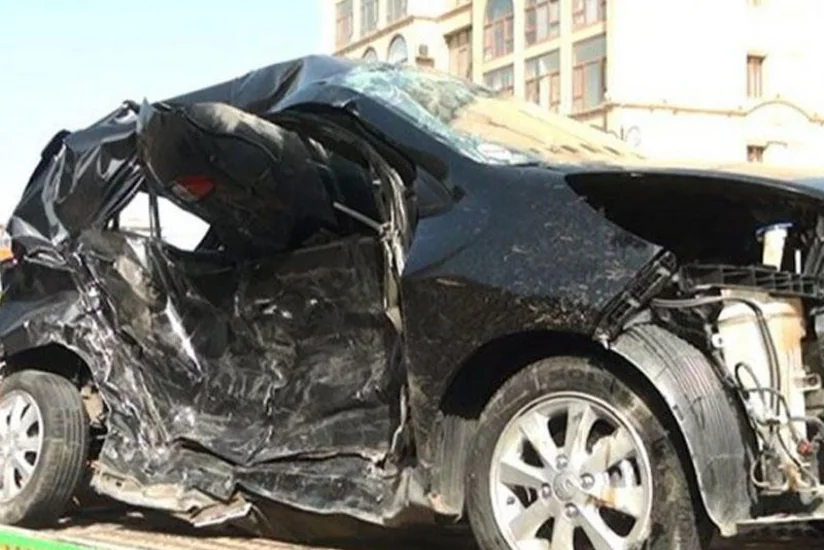 Qazaxda avtomobil divara çırpılıb, yaralılar var