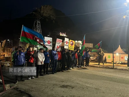 Xankəndi-Laçın yolu: Aksiya gecə saatlarında da davam edir, 118 avtomobil maneəsiz keçib