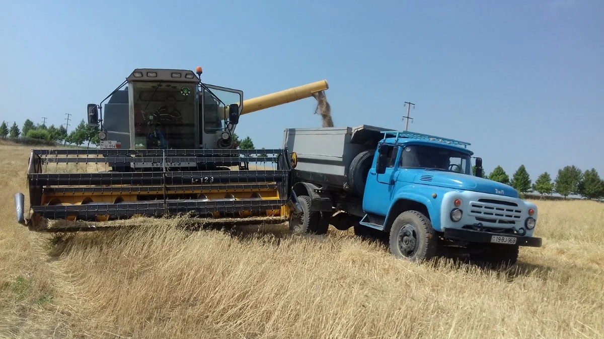 “Aqroservis” ötən il 43 milyon manatlıq texnika alıb