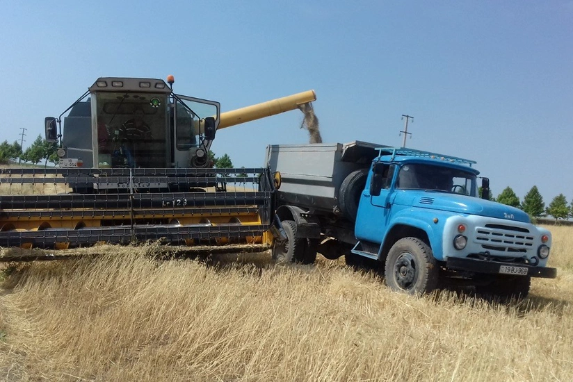 “Aqroservis” ötən il 43 milyon manatlıq texnika alıb