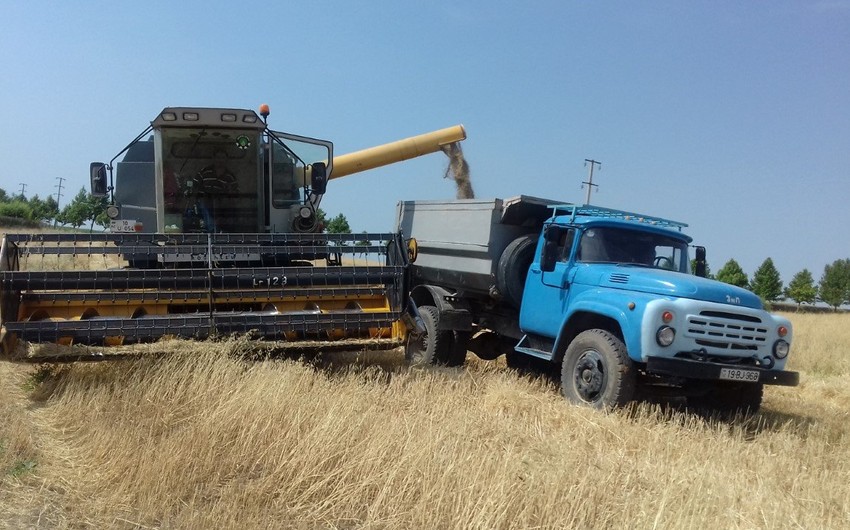 “Aqroservis” ötən il 43 milyon manatlıq texnika alıb