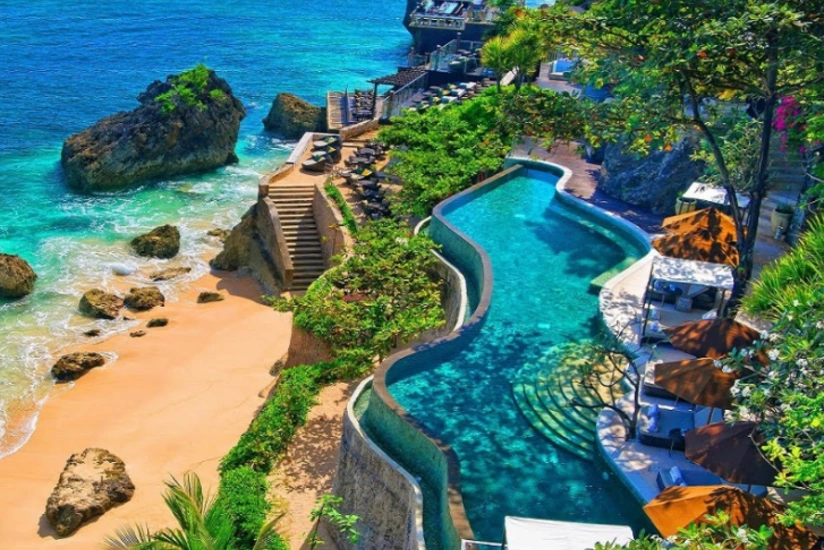 Остров Бали останется закрытым до конца года