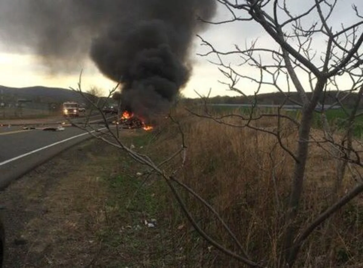 ABŞ-da daha bir təyyarə qəzaya uğrayıb, bir nəfər ölüb - VİDEO