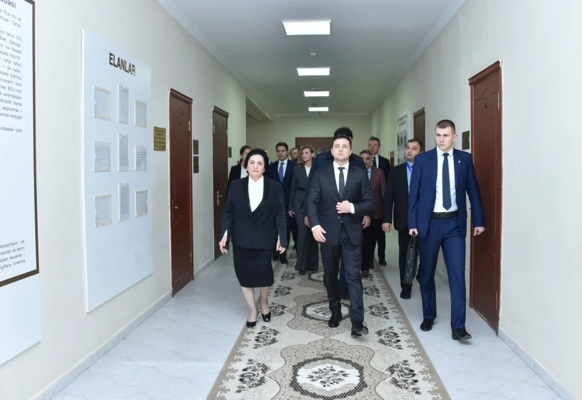 Vladimir Zelenski BSU-da Ukrayna Tədris-Mədəniyyət Mərkəzi ilə tanış olub