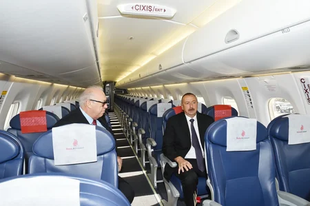Prezident İlham Əliyev “Buta Airways” aviaşirkətinin Bakıya gətirilən ilk “Embraer 190” təyyarəsi ilə tanış olub