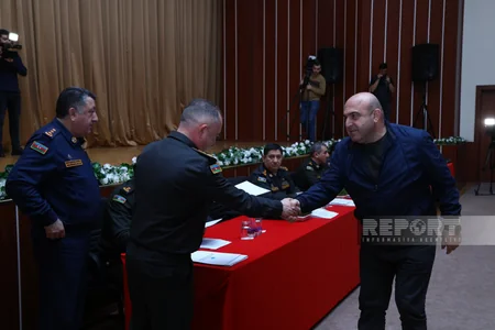 Hərbçilərə yeni mənzillər verilib