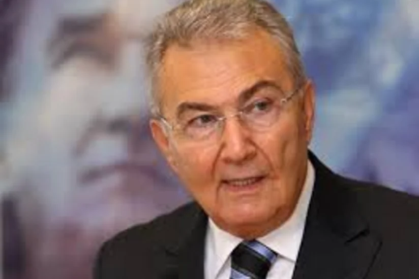 ​CHP-nin parlament sədrliyinə namizədi Əhməd Davudoğlu ilə görüşüb
