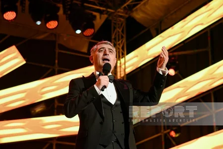 Bakıda Zəfər Günü ilə bağlı atəşfəşanlıq olub - YENİLƏNİB