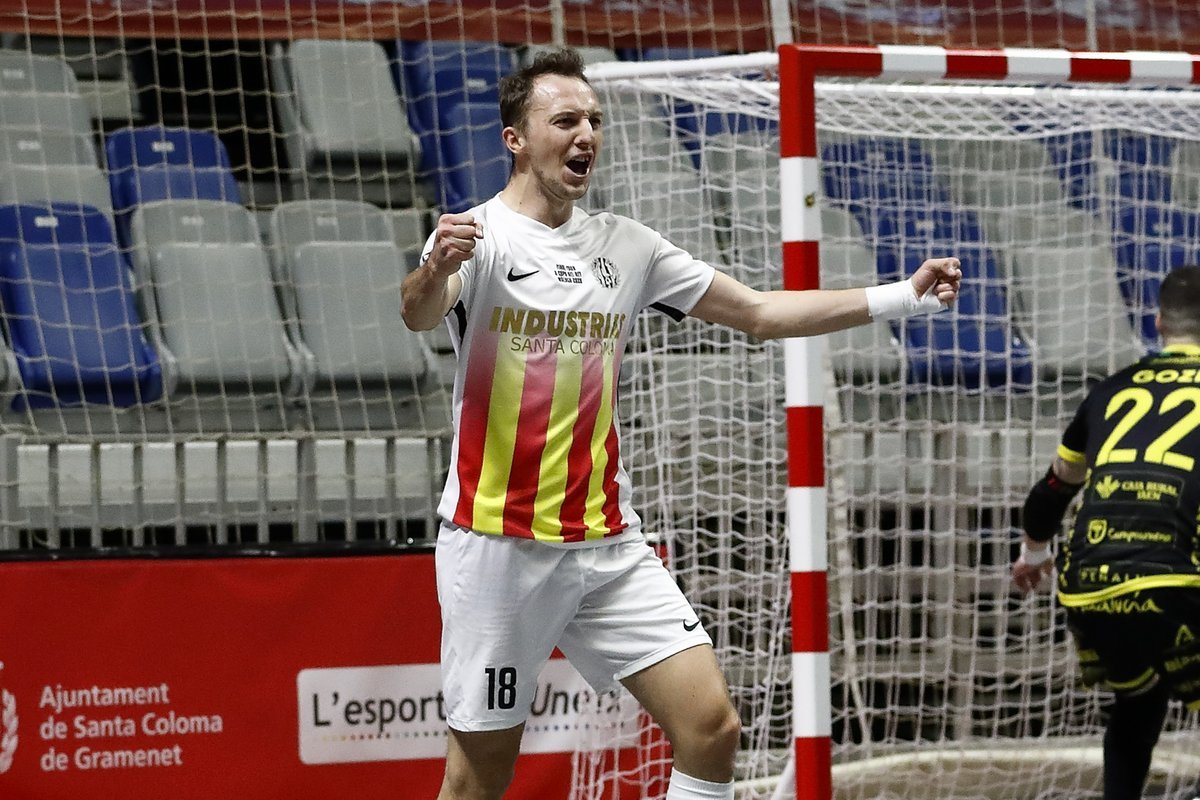 Slovakiyalı futzalçı millimizlə oyunu səbirsizliklə gözləyir