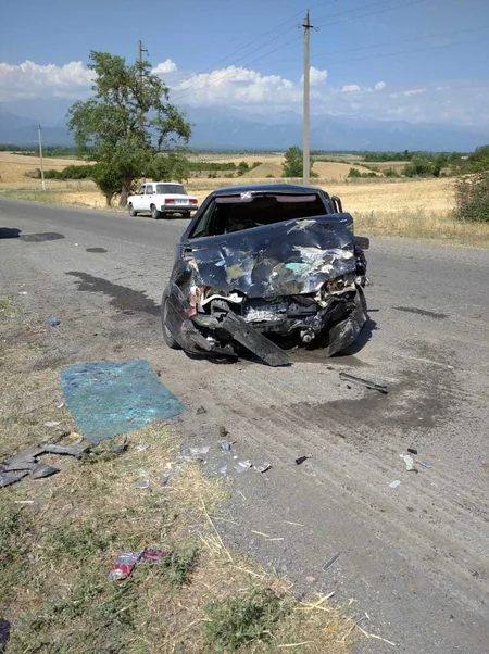 В Огузе два автомобиля столкнулись, трое раненых