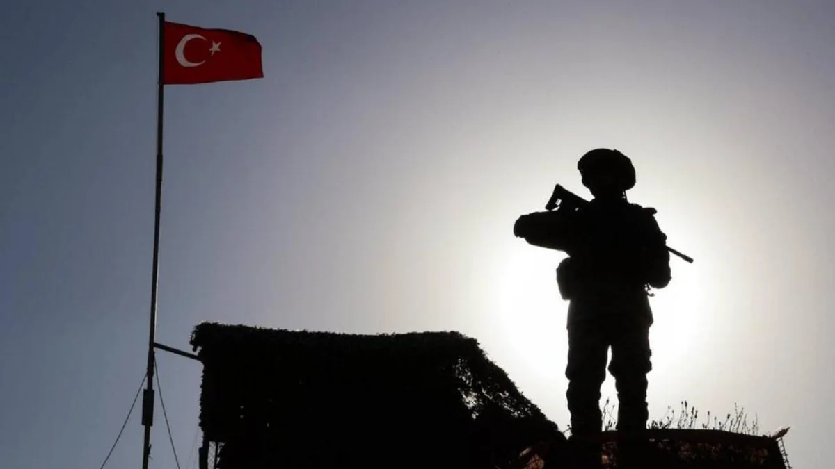 Türkiye catches 13 people, including 10 FETO members, fleeing to Greece