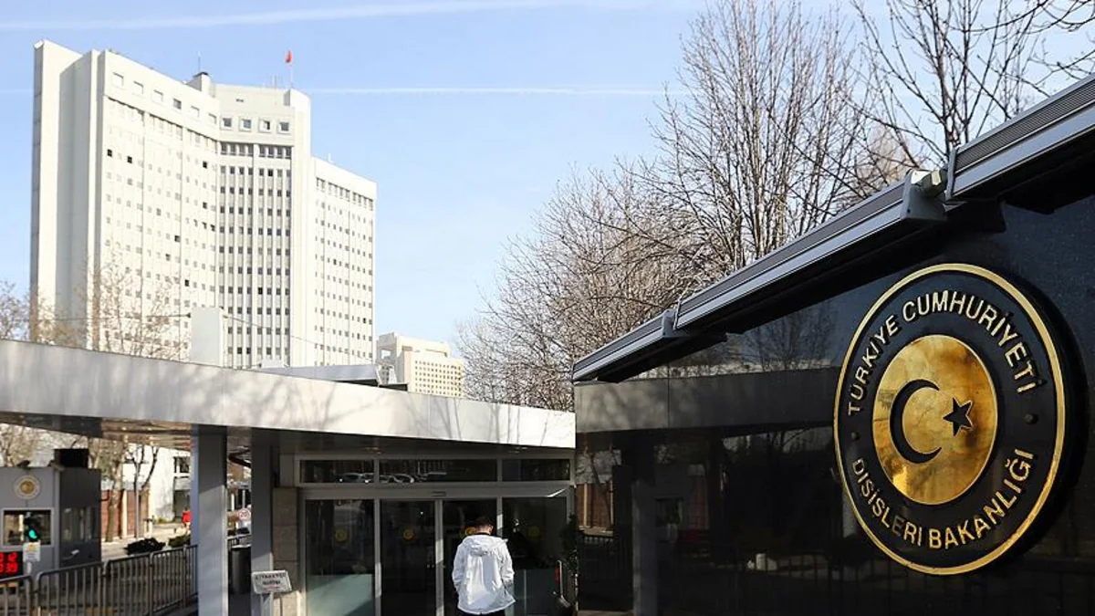 Turkish Ministry of Foreign Affairs sacks its 88 employees