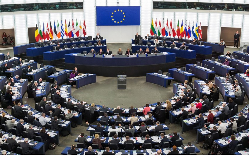 Европарламент может объявить Россию страной-террористом