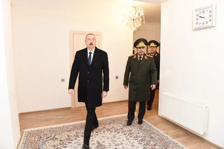 Prezident İlham Əliyev Sabunçu rayonunda hərbçilərə yeni mənzillərin verilməsi mərasimində iştirak edib - YENİLƏNİB