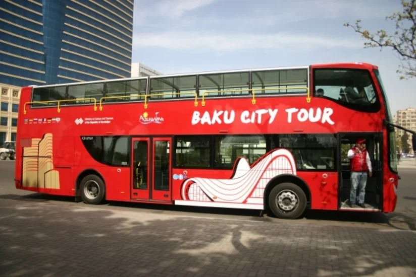 Bakıda avtobusla gəzinti turlarını yeni şirkət həyata keçirəcək