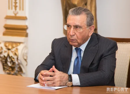 Рамиз Мехтиев представил Фуада Мурадова коллективу Госкомитета по работе с диаспорой