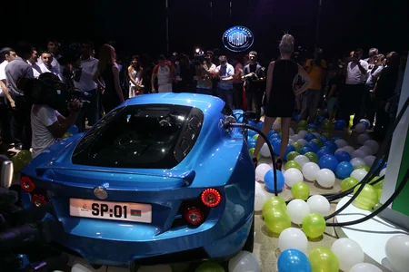 “​Bakı 2015” çərçivəsində “Detroit Electric SP:01” elektrik avtomobilinin Avropa təqdimatı keçirilib