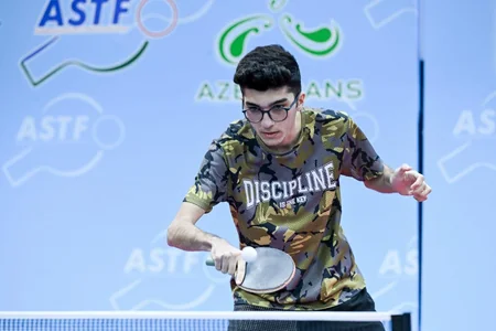 Bakıda tələbələr arasında keçirilən stolüstü tennis yarışına yekun vurulub