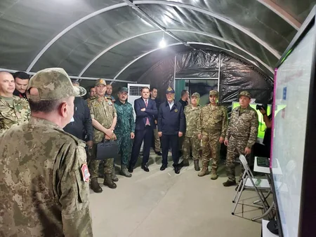 Zakir Həsənov Türkiyə Müdafiə Sənayesi Nazirliyinin sərgisini ziyarət edib