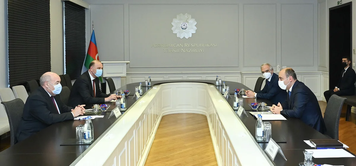 Təhsil naziri Putinin nümayəndəsi ilə Azərbaycan-Rusiya əməkdaşlığını müzakirə edib