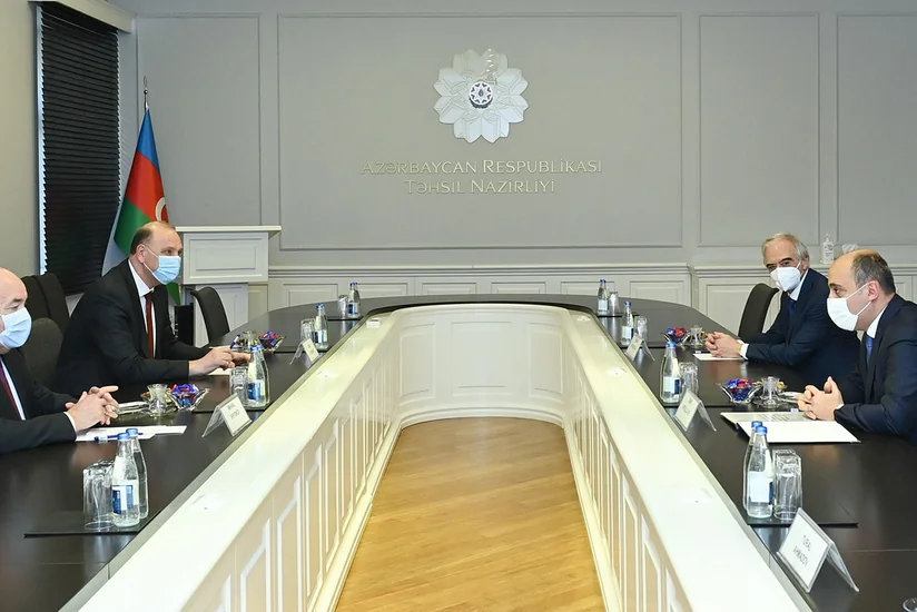 Министр образования обсудил азербайджано-российское сотрудничество с представителем президента РФ