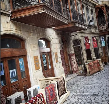 Almaniya milli komandası Bakıda şəhər gəzintisinə çıxıb