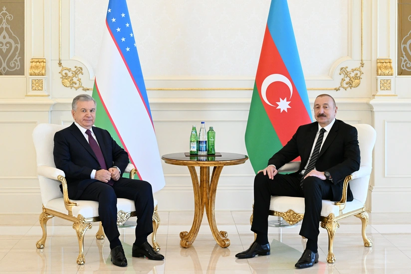 Президенты Азербайджана и Узбекистана проводят встречу один на один
