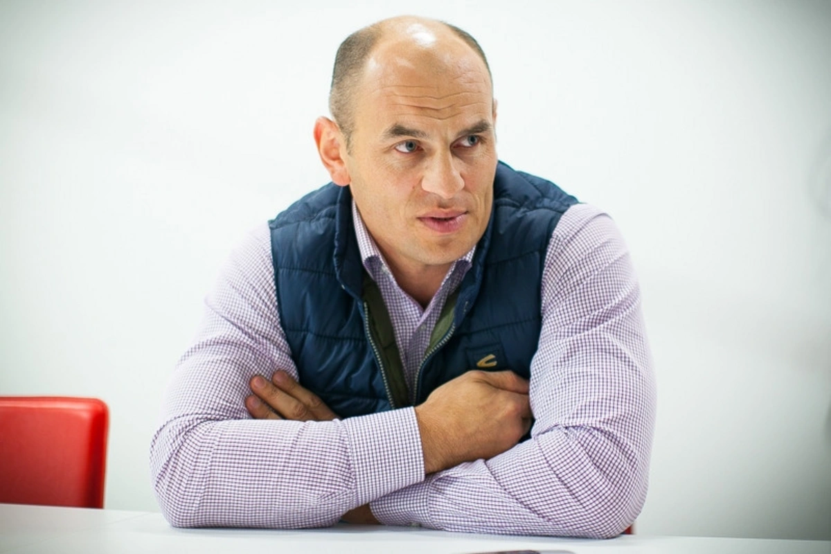 “Qəbələ”nin prezidenti: “Oyunların süni meydançada keçirilməsi Premyer Liqanın imicinə mənfi təsir göstərir” - MÜSAHİBƏ