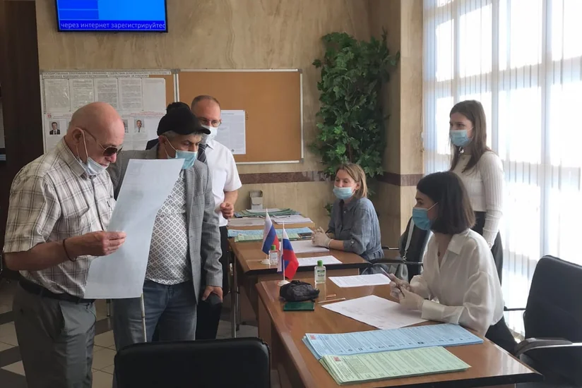 Проживающие в Азербайджане россияне голосуют на выборах в Госдуму