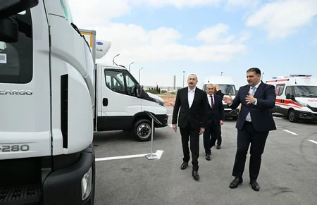 Prezident İlham Əliyev Sumqayıt Kimya Sənaye Parkında bir sıra müəssisələrin açılışını edib