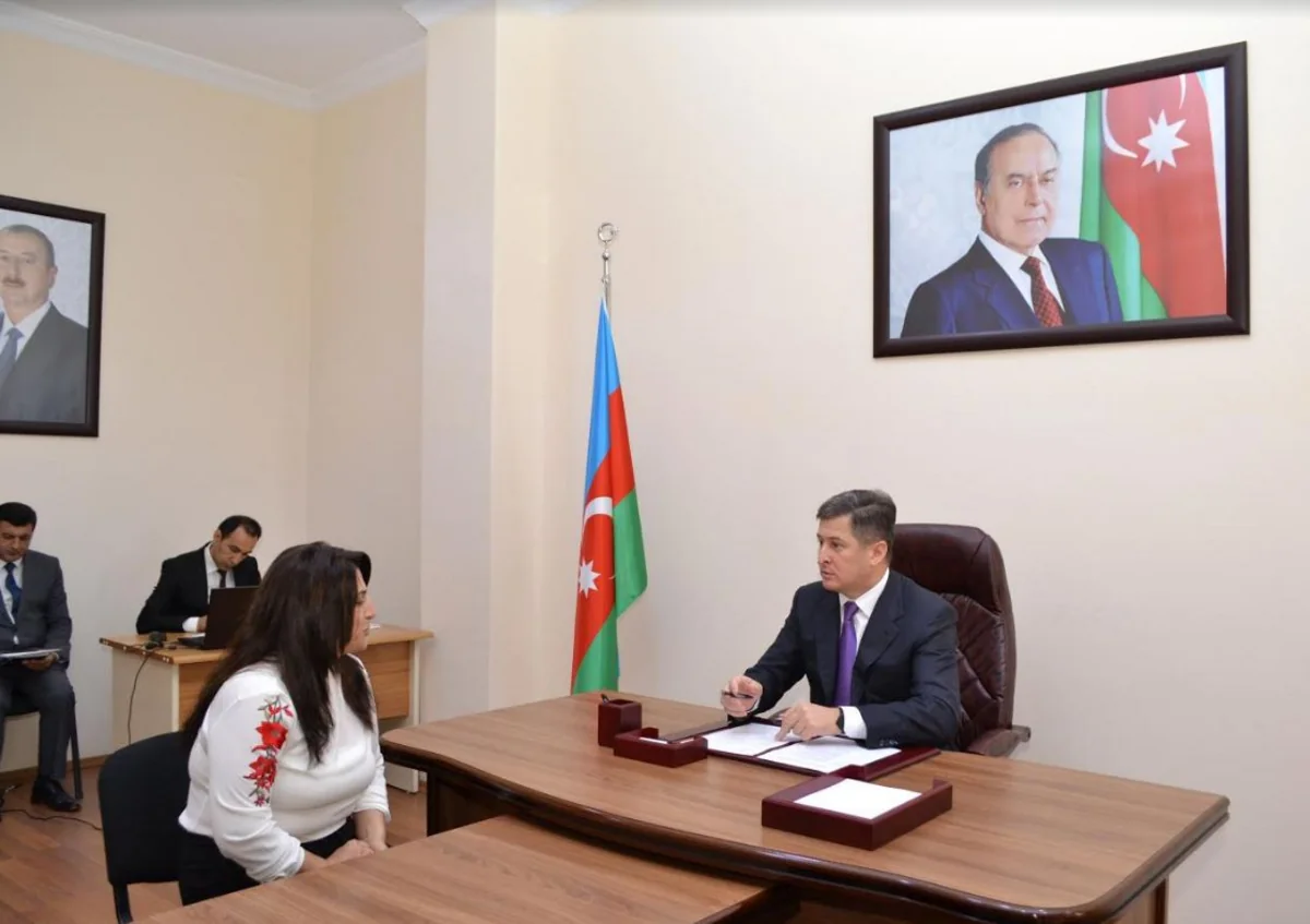Əmlak Məsələləri Dövlət Komitəsinin sədri Salyanda vətəndaşlarla görüşüb