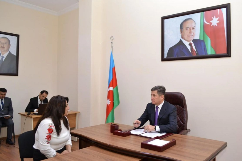 Əmlak Məsələləri Dövlət Komitəsinin sədri Salyanda vətəndaşlarla görüşüb