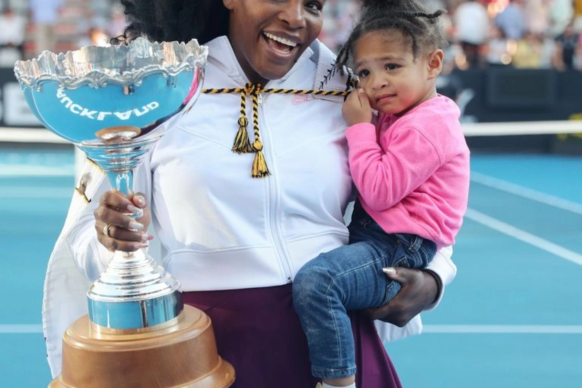 Məşhur tennisçinin iki yaşlı qızı klub sahibi oldu