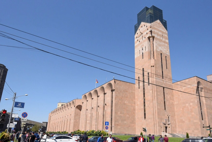 Задержание нескольких сотрудников мэрии Еревана связано с делом о коррупции