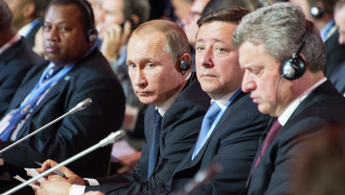 Путин, Меркель и Юнкер провели встречу на полях конференции в Париже