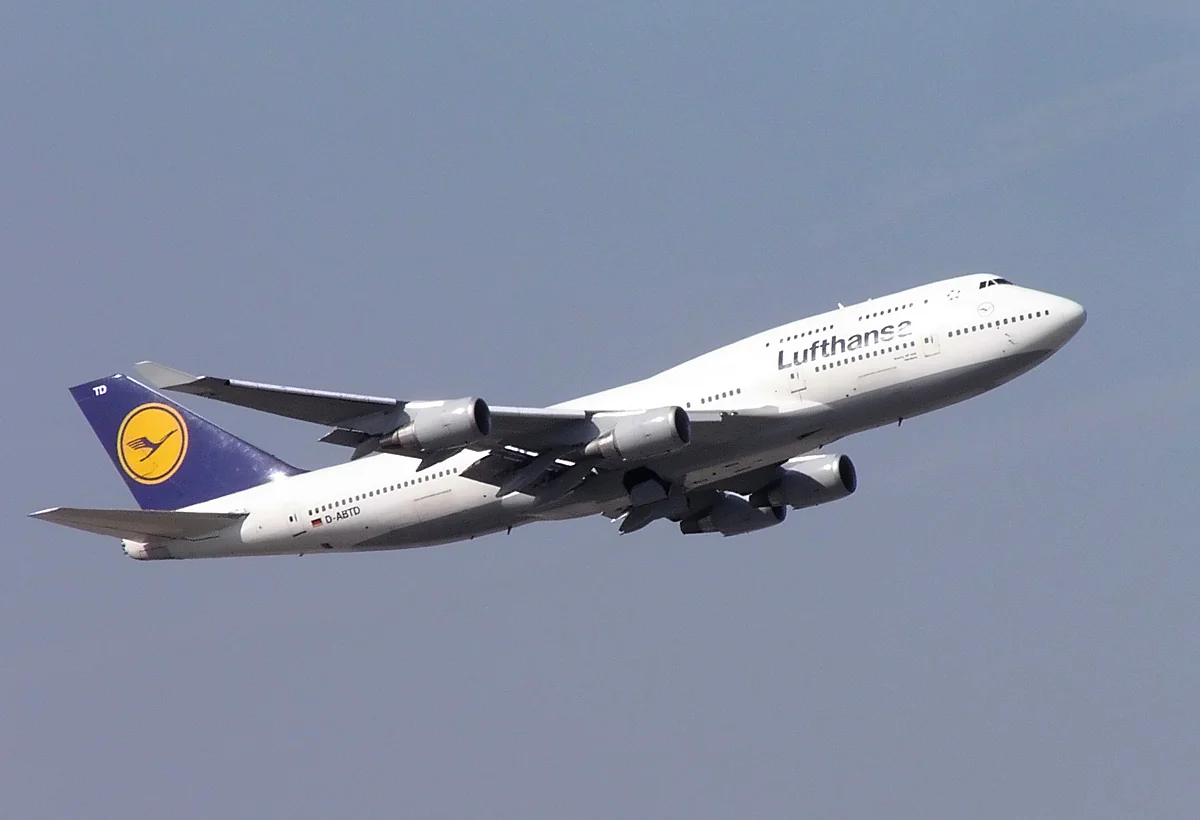​Lufthansa aviaşirkətinin bütün reysləri təxirə salınma təhlükəsi altındadır