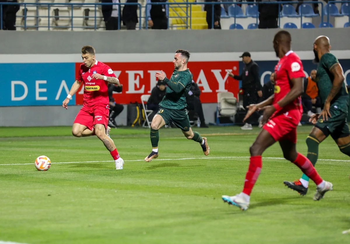 Premyer Liqa: Qarabağ Zirə ilə oyunda xal itirib