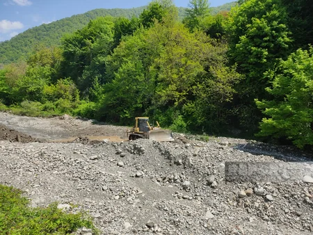 Qaxda selə qarşı tədbirlər gücləndirilib, dağ çaylarında mühafizə işləri görülür