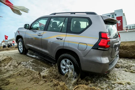 Bakıda yeni “Toyota Prado” nümayiş olunub