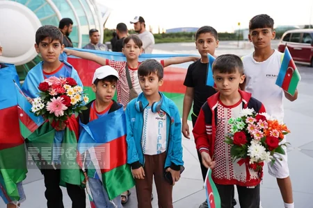 Avropa çempionatlarında 5 medal qazanan taekvondoçular Vətənə qayıdıb