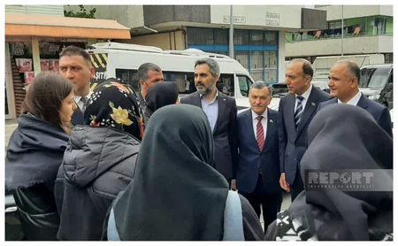 YAP nümayəndə heyəti İstanbulda yerli sakinlərlə görüşüb 