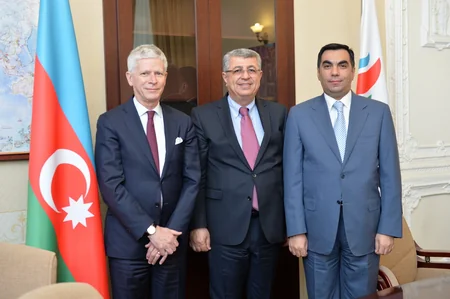 ​SOCAR-da Abu Dabi Neft İnstitutunun prezidenti ilə görüş olub